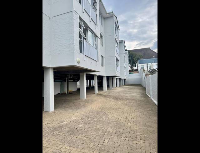 2 BEDROOM APARTMENT FOR SALE IN GRAHAMSTOWN